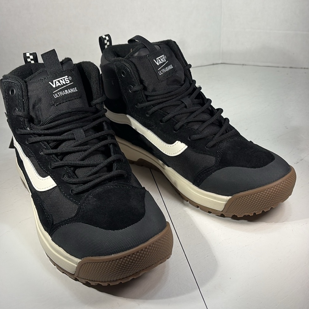 NWT Vans UltraRange EXO Mte Hi Top Hiking/Action Shoes Women’s 9.5 Men’s 8 - Picture 3 of 10